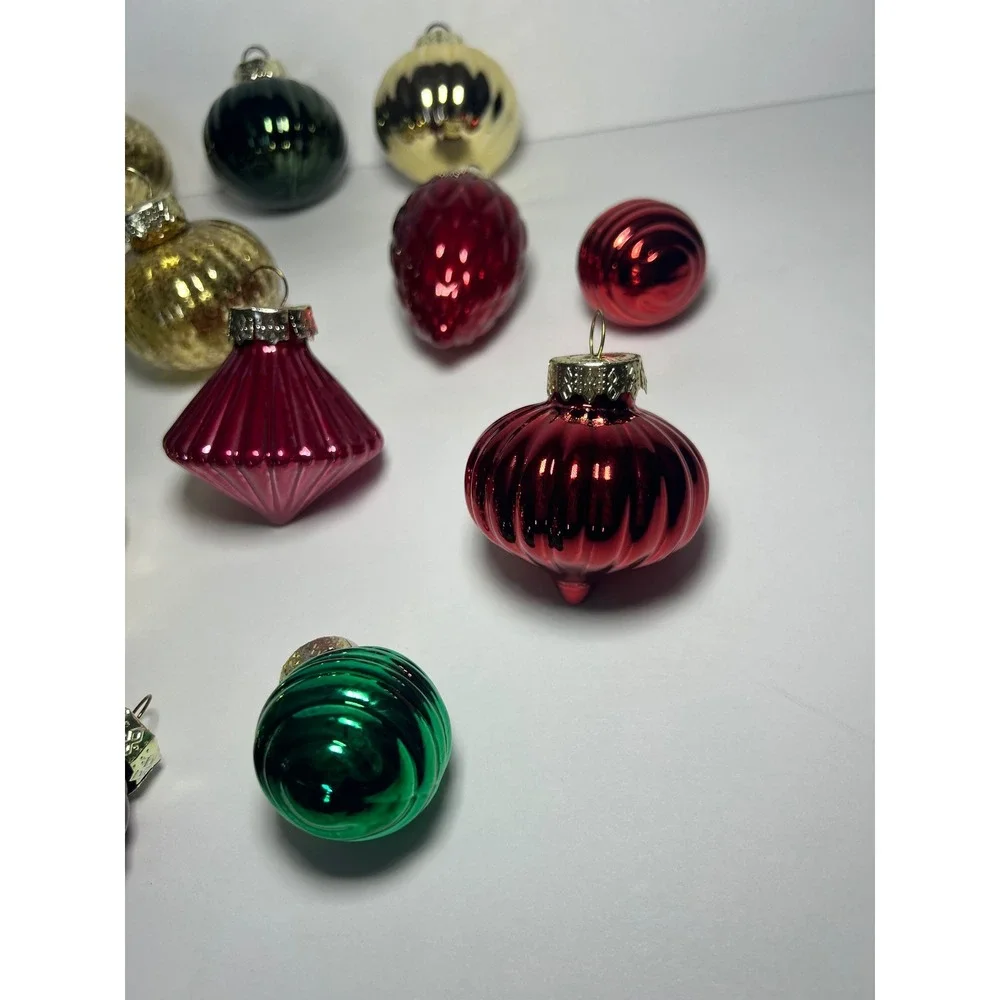 Vintage Style Shiny Glass‎ Christmas Ornaments Lot of 16 Red Green Gold Ribbed